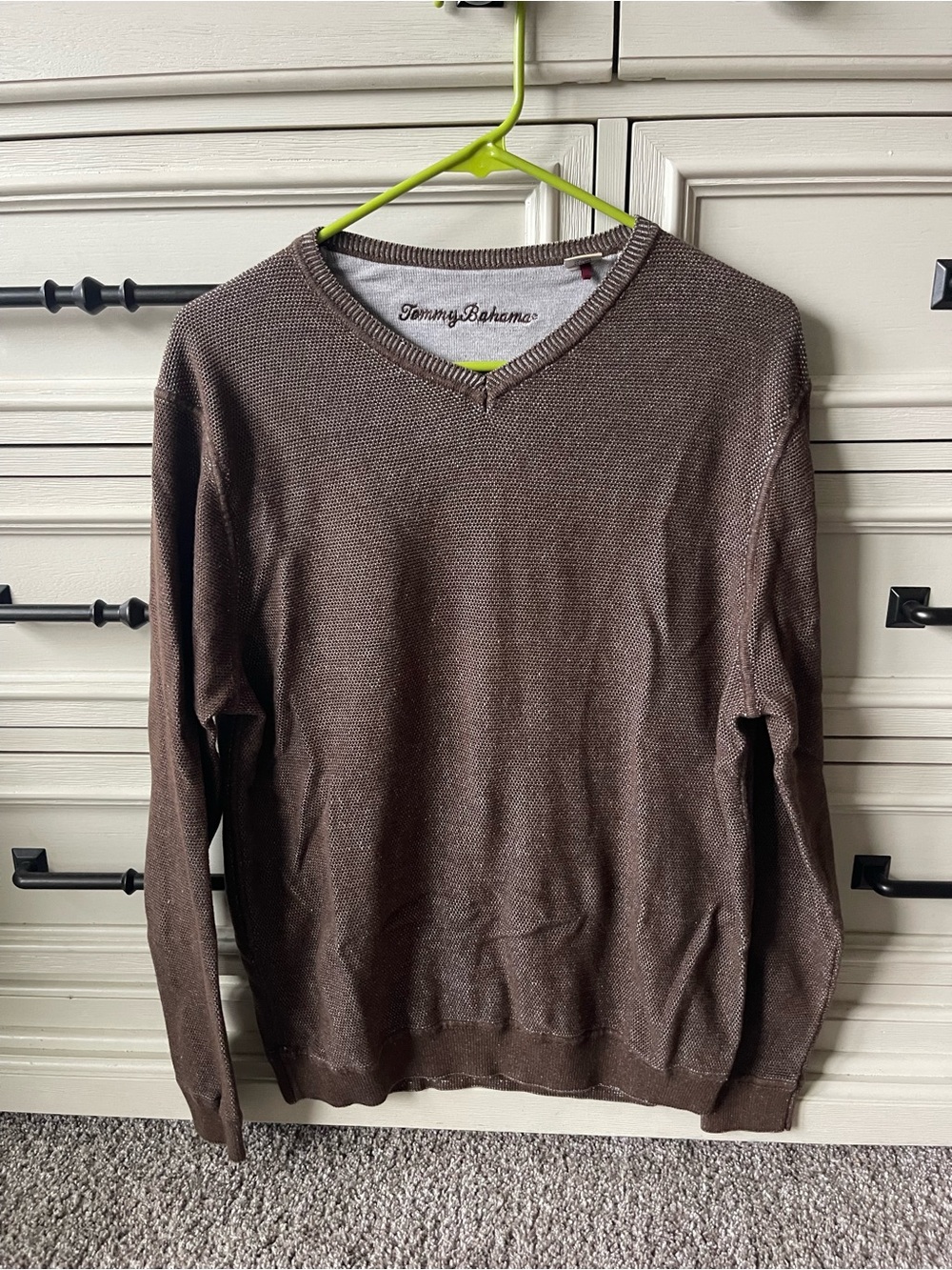 Tommy Bahama Men's Brown V-Neck Sweater size medium